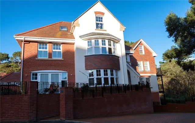 Rosemount Road, Bournemouth, BH4, photo 1