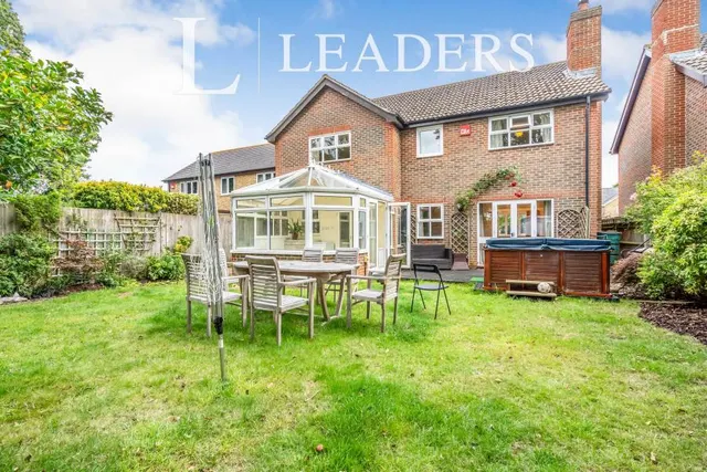 Bathurst Close, Hayling Island, PO11, photo 2