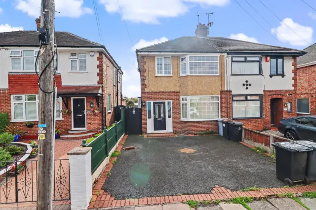 Newfield Drive, Crewe, photo 1