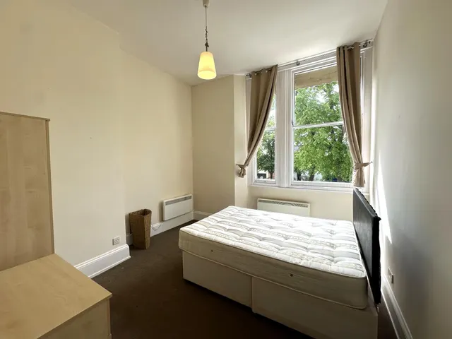 Binswood Avenue, Leamington Spa, CV32, photo 2