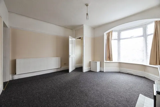 Photo 2 — Coniston Avenue, Barking, IG11