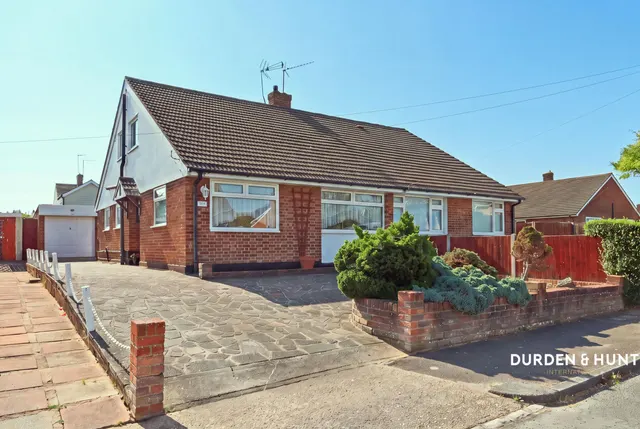 Exmouth Drive, Rayleigh, SS6, photo 1