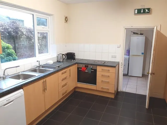 Feversham Crescent, York, YO31, photo 3