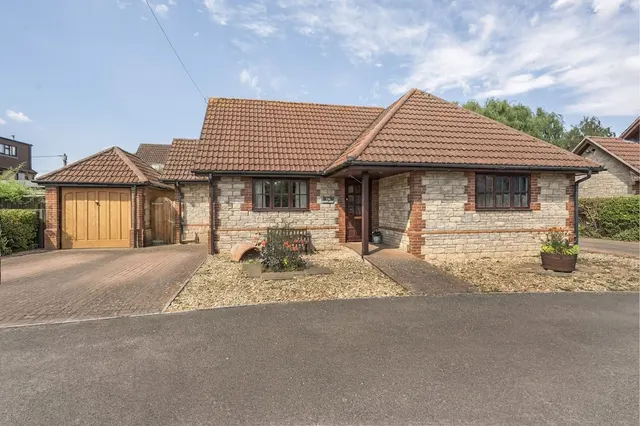 Forest Walk, Chapmanslade, BA13, photo 1