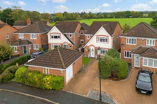 Upton Grange, Widnes, WA8, photo 1