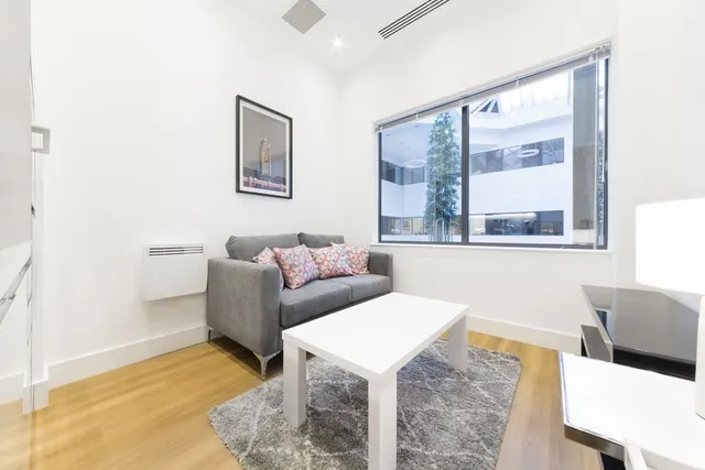 Atria House, Slough, photo 1