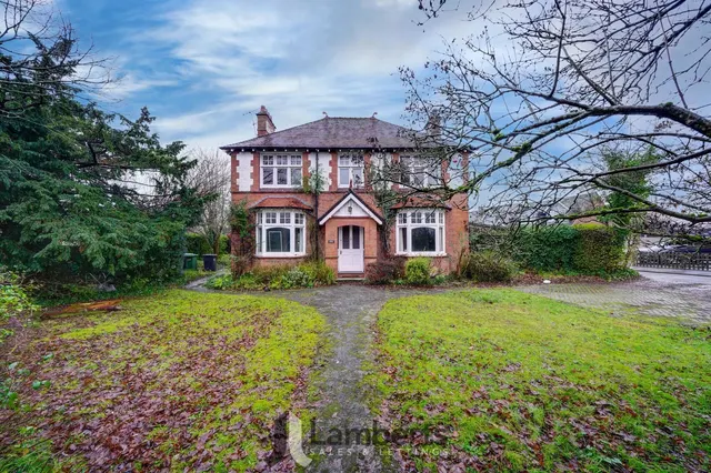 Highfield, 178 Alcester Road, Studley, photo 1
