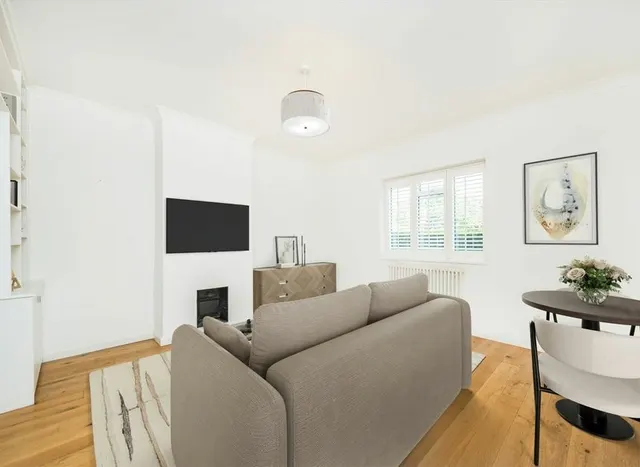 Photo 2 — Hawkesbury Road, Putney, SW15