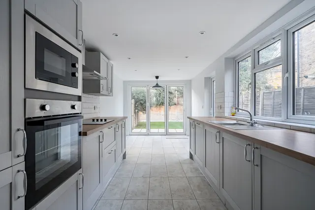 Brocklehurst Street, New Cross, SE14, photo 2