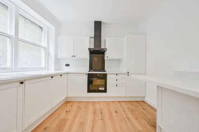 Photo 2 — Lower Ground Floor Flat, 27 Manor House, London