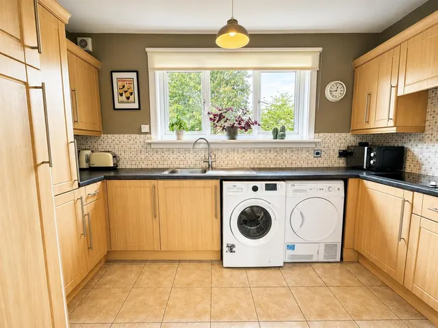 Photo 3 — Laighmuir Street, Uddingston, Glasgow, G71 7JY