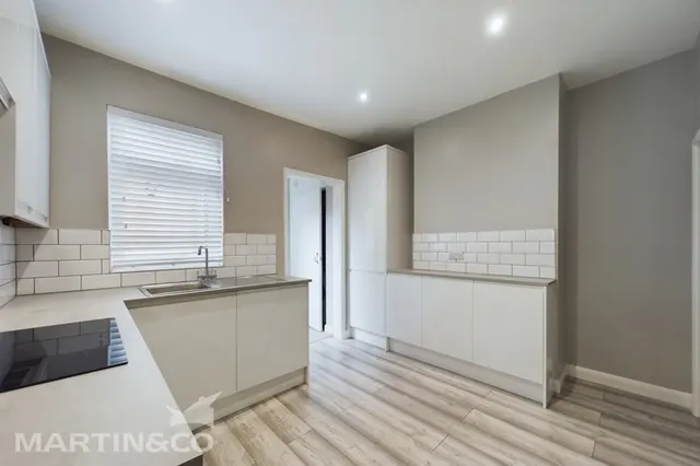 Victoria Road, TN1, photo 3