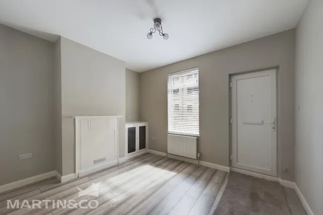 Victoria Road, TN1, photo 2