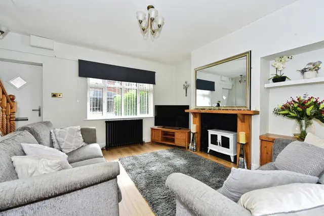 Photo 3 — Hall Road, Handsworth, Sheffield, S13