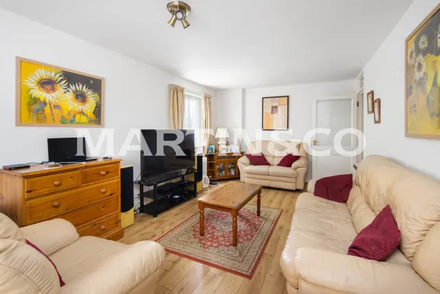 Photo 2 — Aldersbrook, London