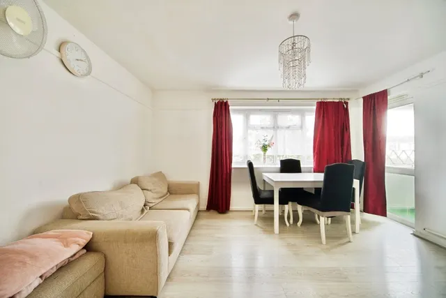 Photo 2 — Greenhill Grove, London, E12