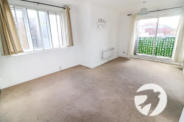 Sandcliff Road, Erith, DA8, photo 2