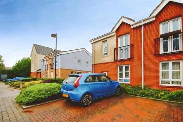 Photo 2 — Pigot Way, Lincoln