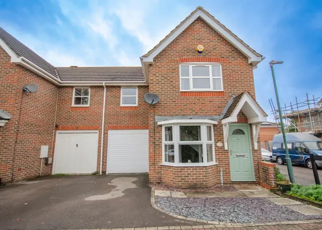 Emerson Way, Emersons Green, BS16, photo 1