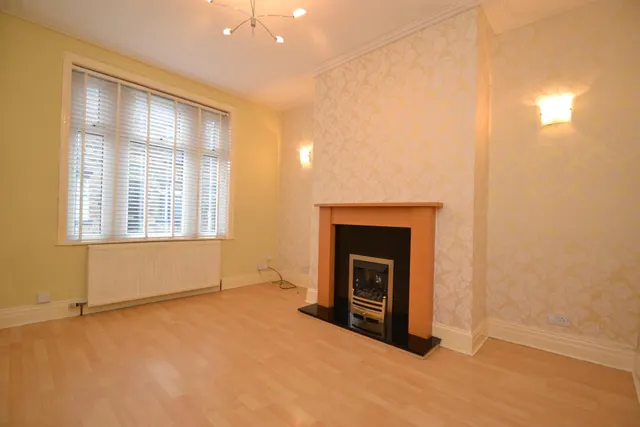 Oakroyd Mount, Pudsey, LS28, photo 2