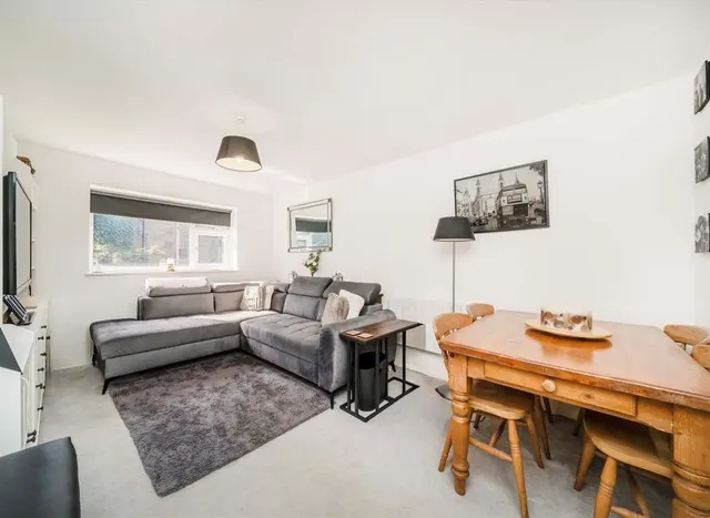 Photo 2 — Berrylands, Surbiton, KT5