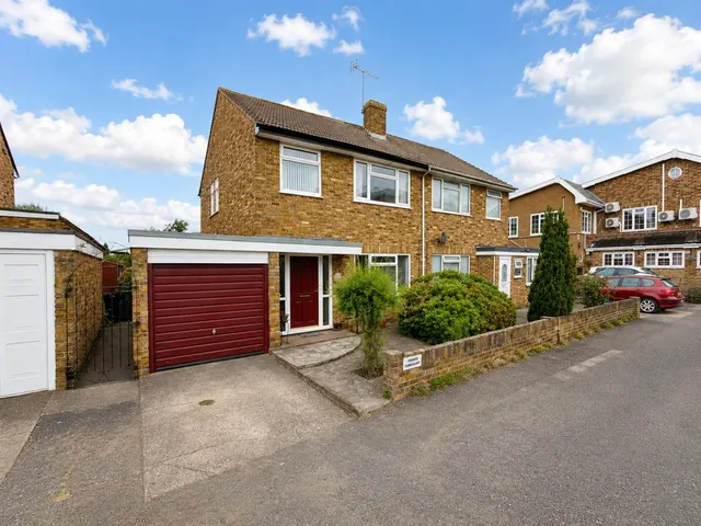Semi-Detached For SaleBulls Bridge Road, Southall, UB2, photo 1