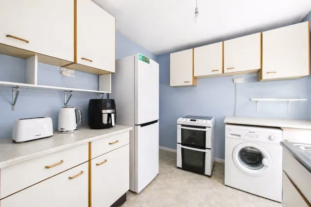 Warnford Road, Tilehurst, RG30, photo 3