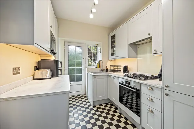 Kew Road, Kew, TW9, photo 3