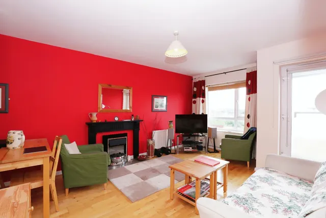 Photo 3 — Kenninghall View, Sheffield, South Yorkshire, S2