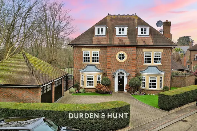 Regents Drive, Woodford Green, IG8, photo 1