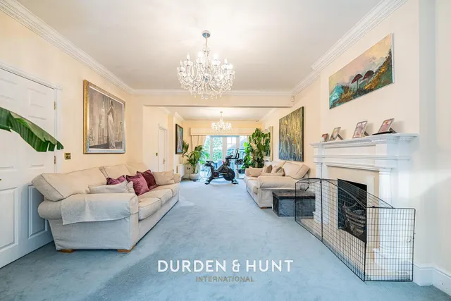 Regents Drive, Woodford Green, IG8, photo 2