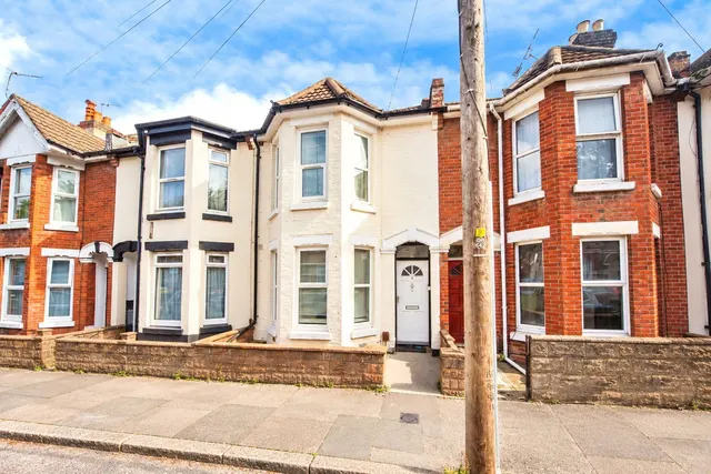 Thackeray Road, Portswood, SO17, photo 1