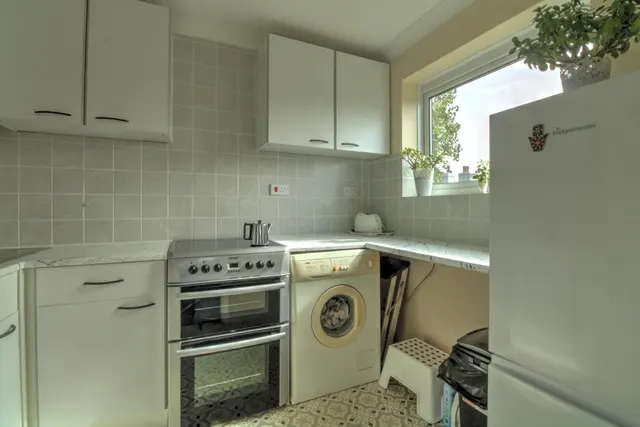 Byron Road, Worthing, BN11, photo 3