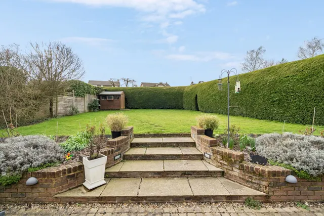 Warrendene Road, Hughenden Valley, HP14, photo 2