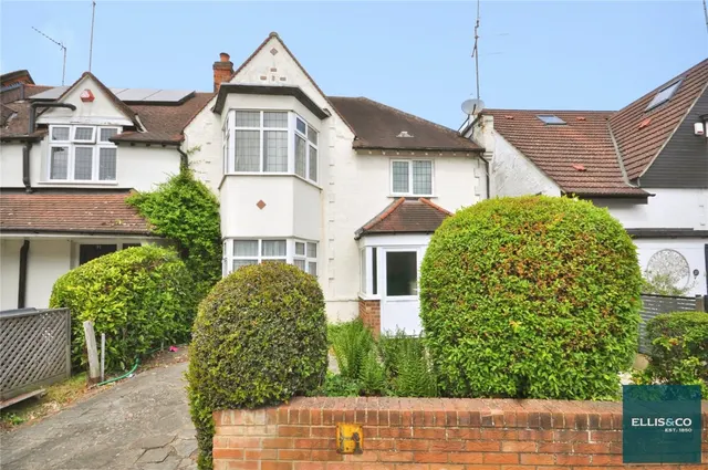 Lyndhurst Gardens, Finchley, N3, photo 1