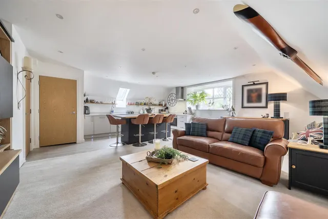 Photo 3 — 91 Barnes Lane, Sarisbury Green