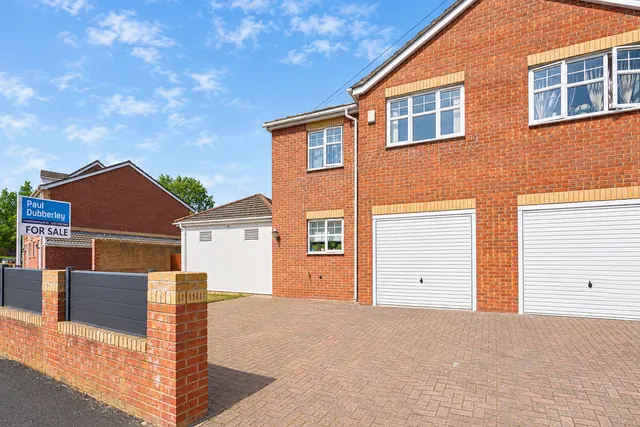 Grace Road, Tipton, DY4, photo 1