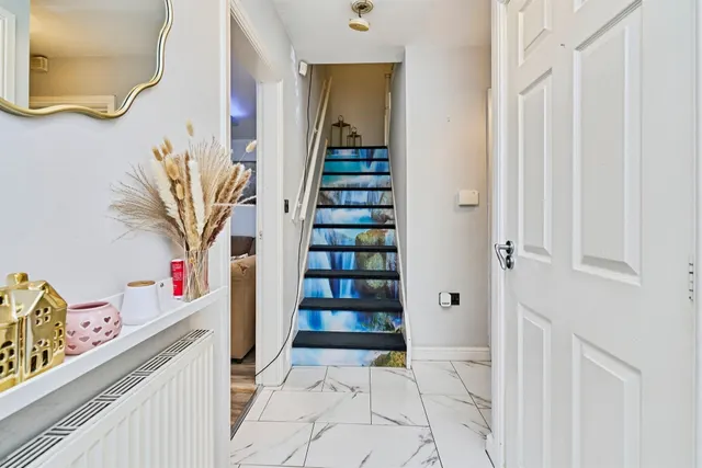 Grace Road, Tipton, DY4, photo 3