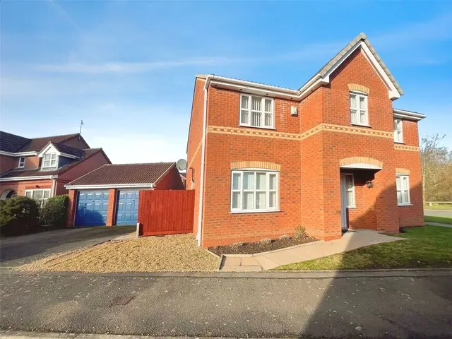 Columbine Way, Bedworth, Warwickshire, CV12, photo 1