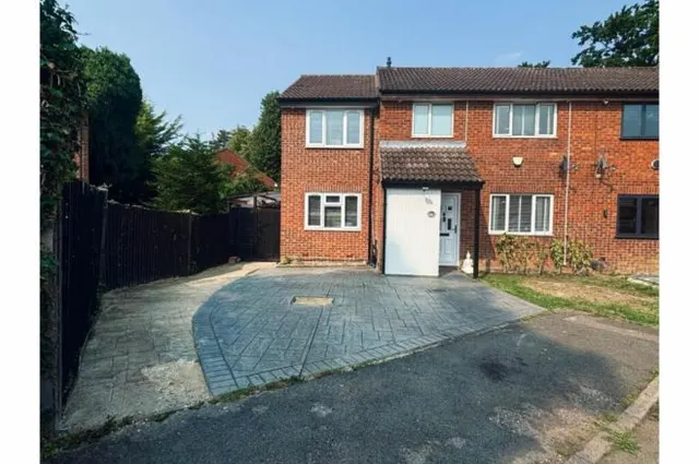Redwood Rise, Borehamwood, WD6, photo 1