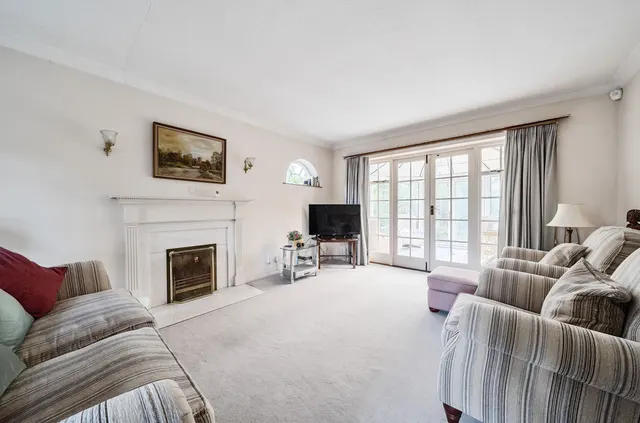 Photo 3 — Lime Avenue, Camberley, Surrey, GU15 2BH