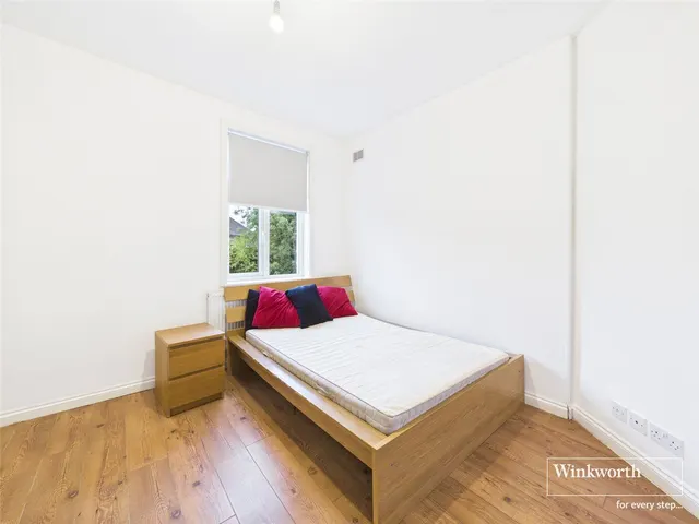 Dagmar Avenue, Wembley, HA9, photo 3
