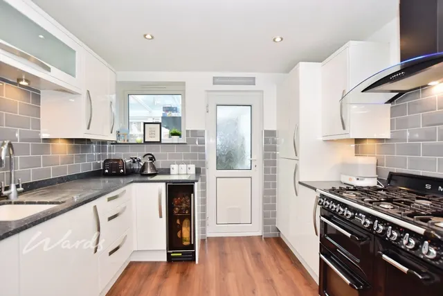 Valley Drive, Gravesend, DA12, photo 3