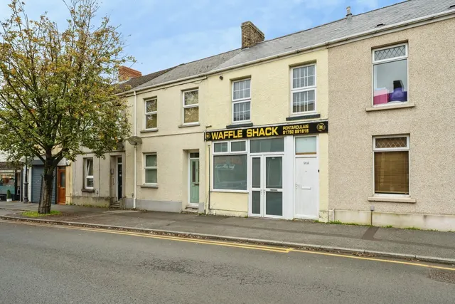 St. Teilo Street, Pontarddulais, SA4, photo 1