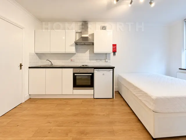 Manstone Road, Cricklewood, NW2, photo 3