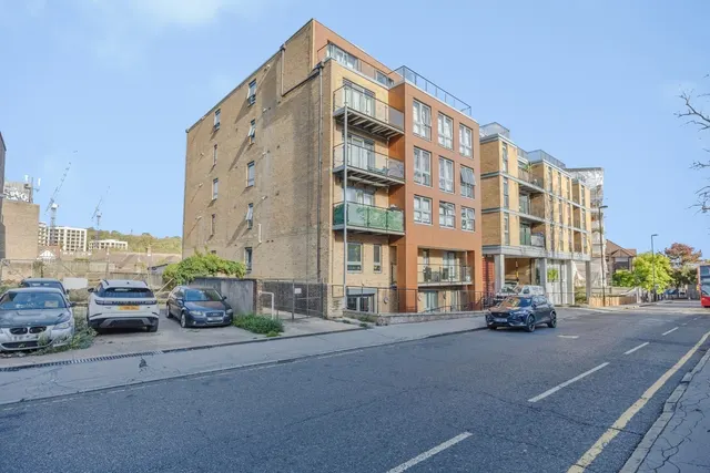 Whytecliffe Road South, Purley, CR8, photo 1