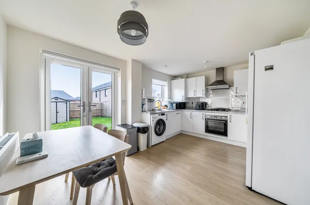 Gorse Walk, Rotherham, S60, photo 1