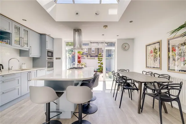 Skelwith Road, London, W6, photo 1