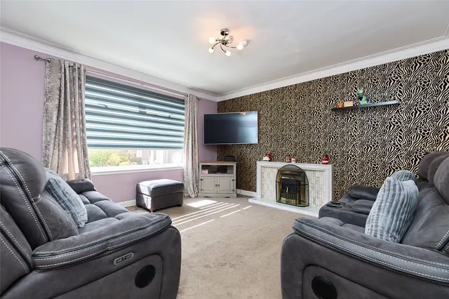 Glen Gardens, Dyce, AB21, photo 2