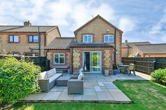 3 bedroom house — Veltshaw Close, Heacham, King's Lynn, Norfolk, PE31